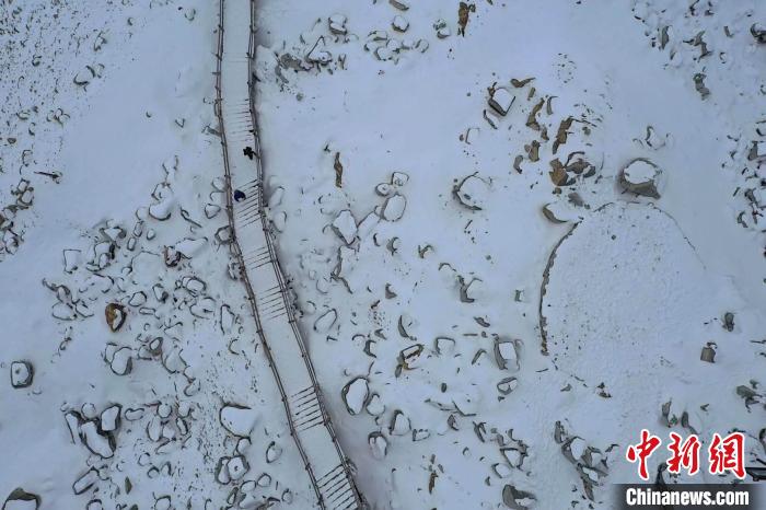 四川黑水縣達古冰川:冰雪奇景美麗動人