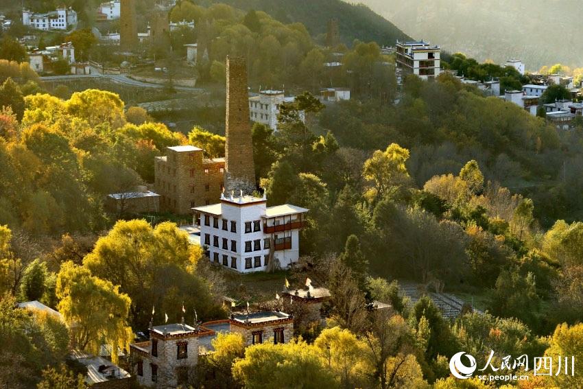 丹巴美景。李永安攝