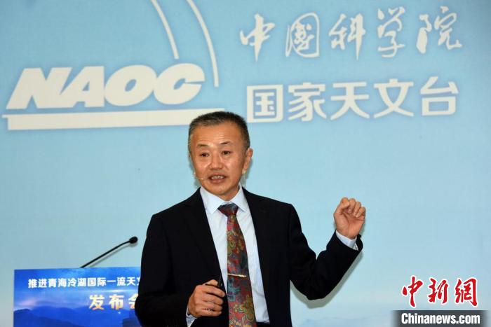 中科院國家天文臺冷湖基地首席研究員鄧李才介紹冷湖選址相關(guān)情況?！?lt;a target='_blank' href='/'><p  align=