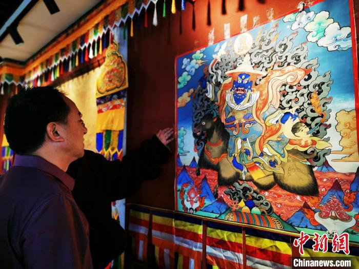 探訪青?！盁嶝曀嚾酥摇保好耖g畫師傾力傳承人類“非遺”