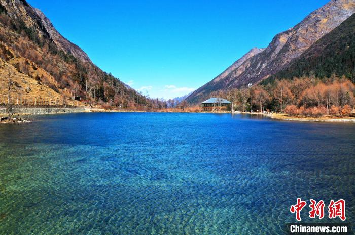 畢棚溝景區(qū)風光。　安源 攝