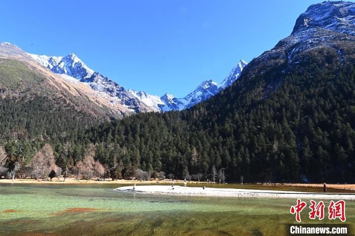 畢棚溝景區(qū)風光。　安源 攝