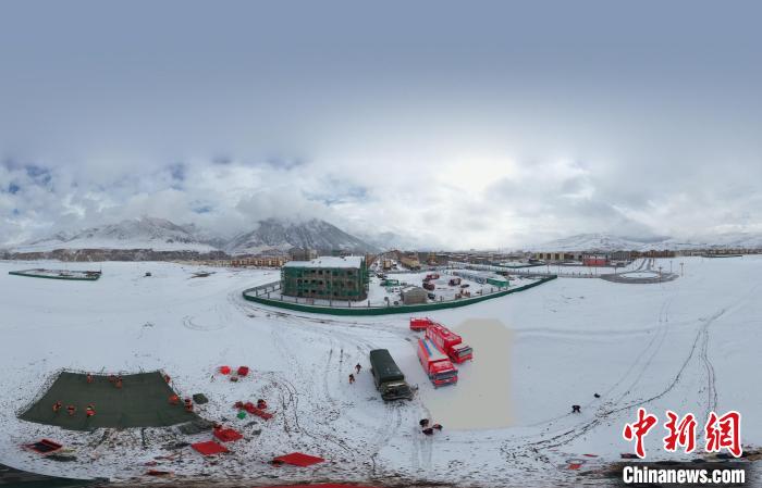 圖為地震實(shí)戰(zhàn)演練現(xiàn)場全景。　玉樹消防供圖