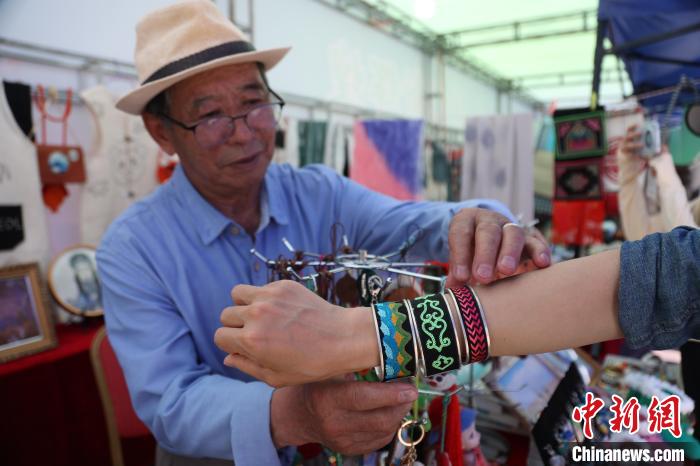 青海格爾木：保護(hù)挖掘、活態(tài)傳承45項(xiàng)非遺