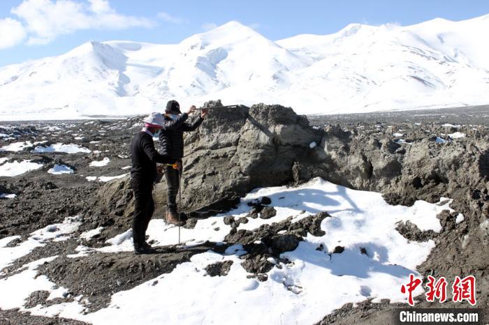 2019年10月冰體融化后遺留下的碎屑物。中科院青藏高原所 供圖