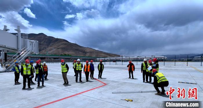 圖為驗收組驗收項目?！〉┰鐾?攝