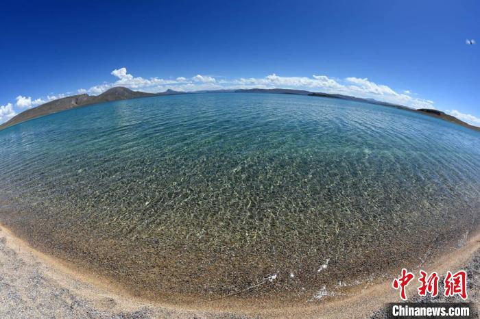 錯鄂湖水清澈透明?！?lt;a target='_blank' ></p><p  align=