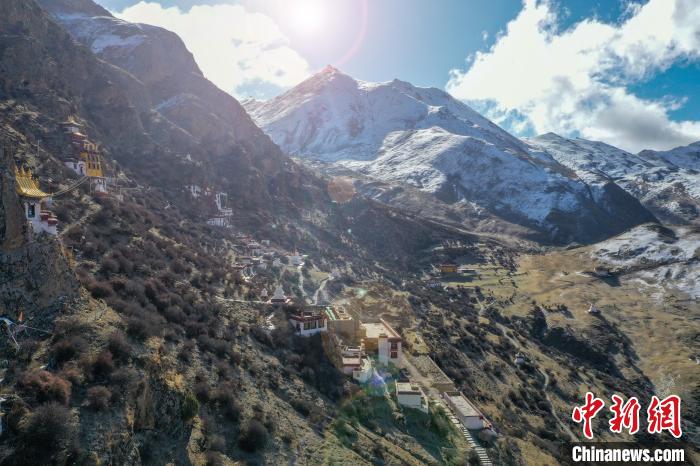 資料圖為拉薩市達(dá)孜區(qū)境內(nèi)的扎葉巴寺?！∝暩聛硭?攝