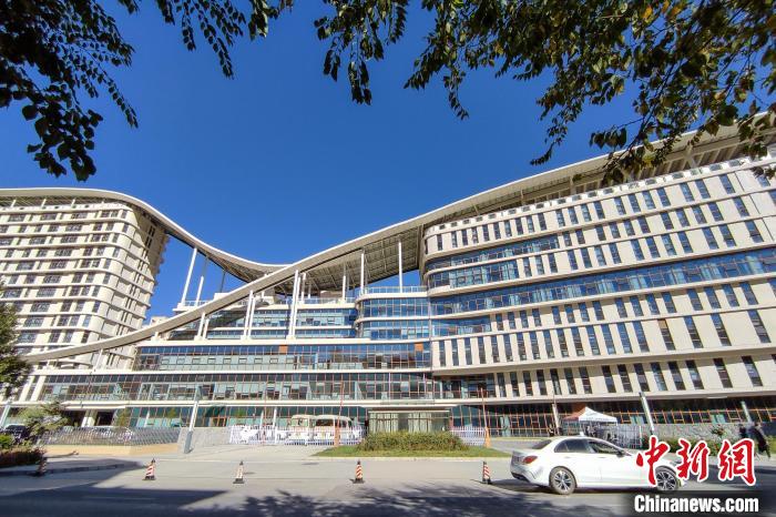 圖為西藏自治區(qū)婦產(chǎn)兒童醫(yī)院，該院填補(bǔ)了西藏沒(méi)有省級(jí)兒童醫(yī)院(婦幼保健院)的空白。　江飛波 攝