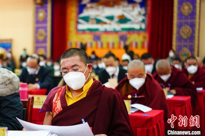 圖為宗教界委員參會建言資政?！〗w波 攝