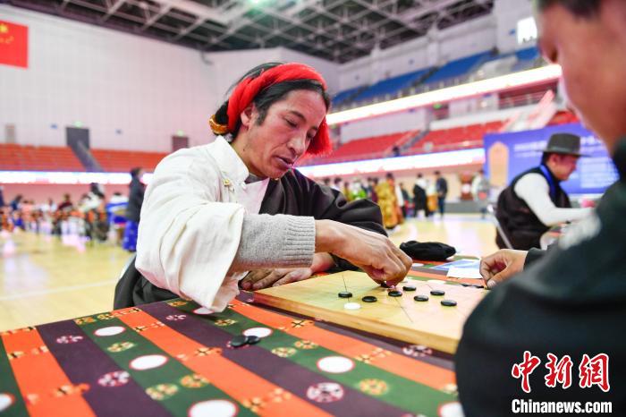 圖為比賽現(xiàn)場。　貢嘎來松 攝