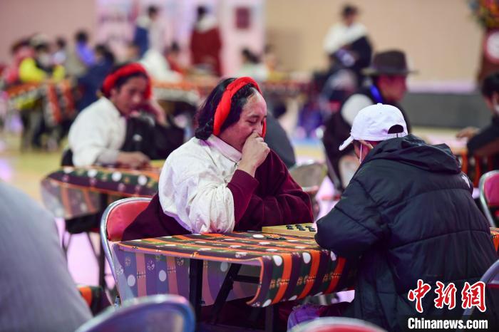 圖為比賽現(xiàn)場。　貢嘎來松 攝