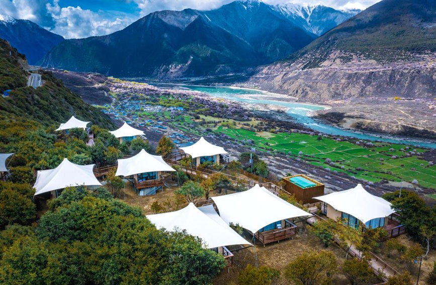 依托桃花資源，打造文旅產(chǎn)業(yè)。 張靜攝