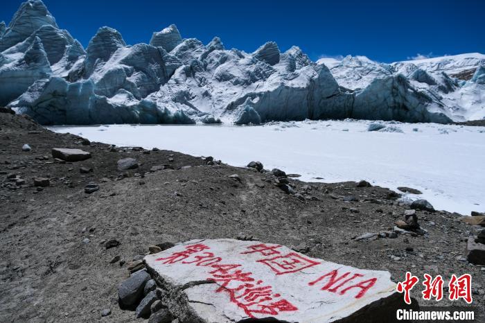 普瑪江塘邊境派出所民輔警巡邏標(biāo)記。　江飛波 攝