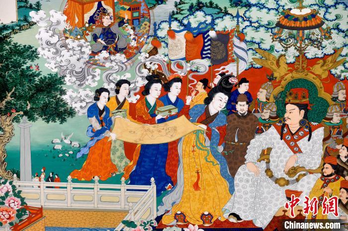 圖為5月16日，展覽中的新創(chuàng)唐卡作品(局部)。　李林 攝