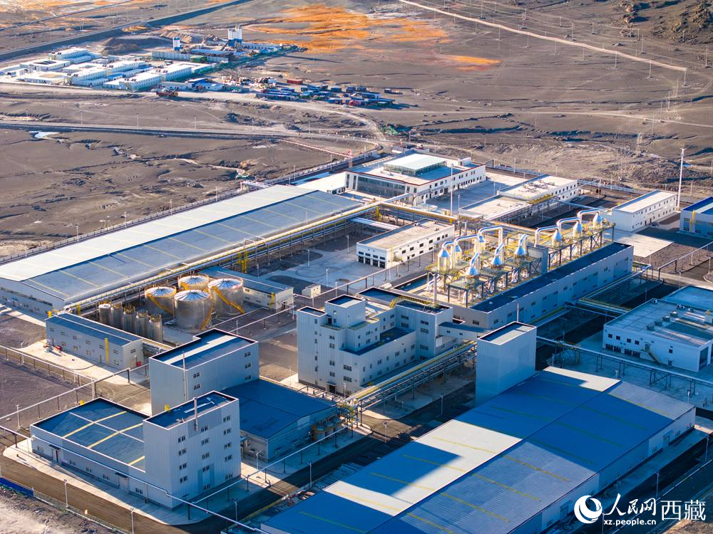西藏扎布耶鹽湖綠色綜合開發(fā)利用萬(wàn)噸電池級(jí)碳酸鋰項(xiàng)目。