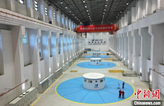 圖為水電站內(nèi)部。　王磊　攝