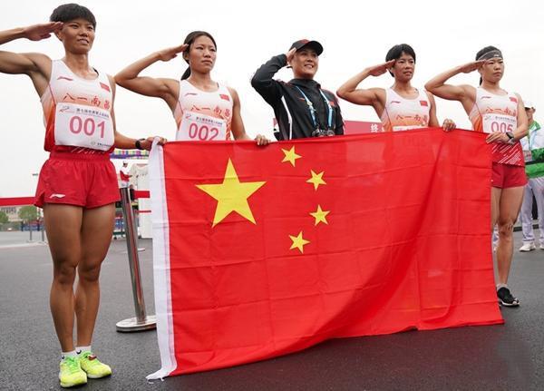 人民日?qǐng)?bào)評(píng)軍運(yùn)會(huì)中國(guó)隊(duì)表現(xiàn)：信念最可貴 精神最動(dòng)人